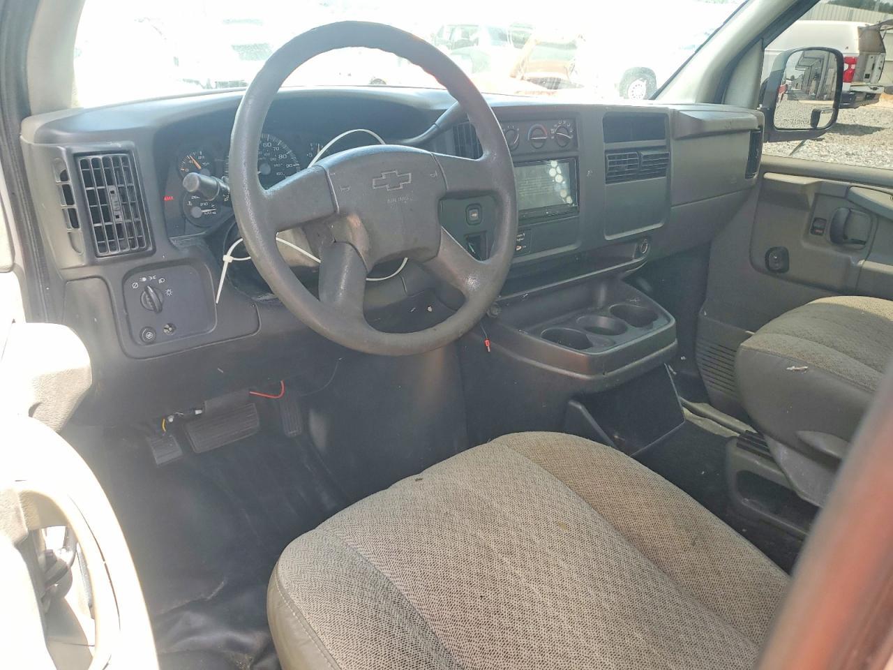 2003 Chevrolet Express G2500
