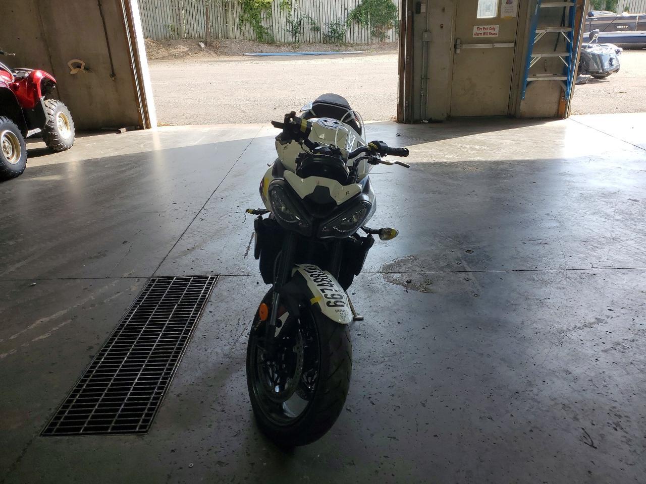 2024 Triumph Street Triple 765 R