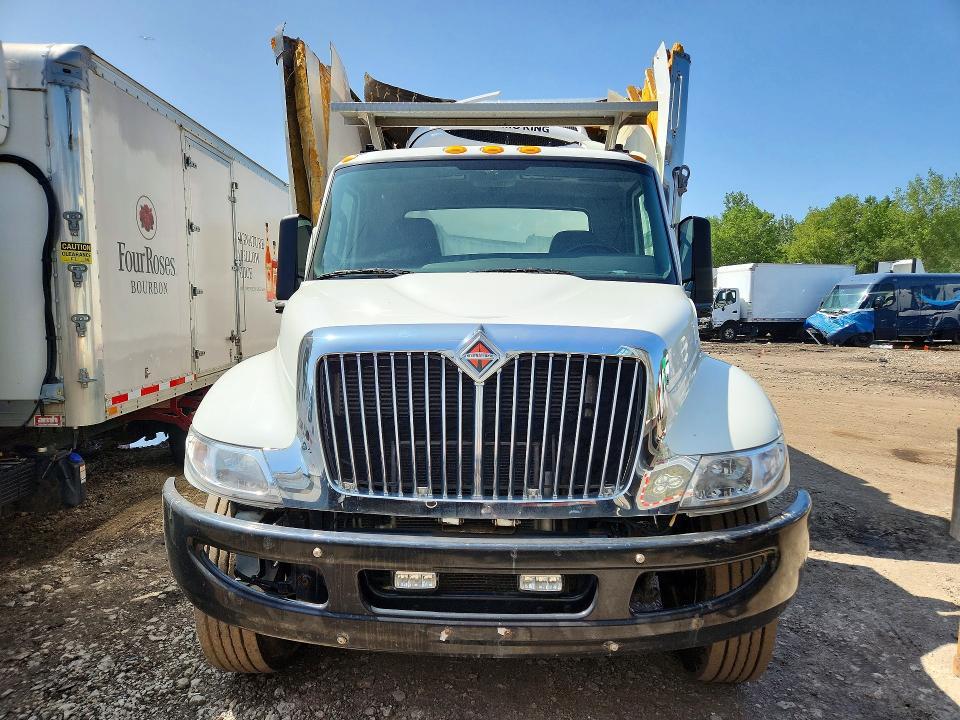 2020 International MV607 BOX Truck