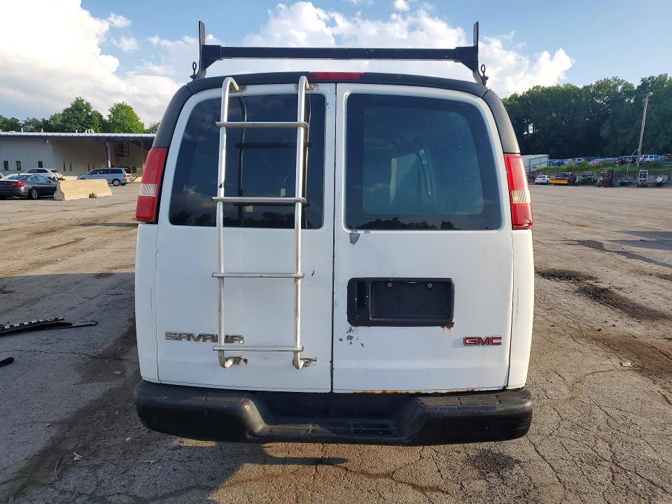 2004 GMC Savana G3500