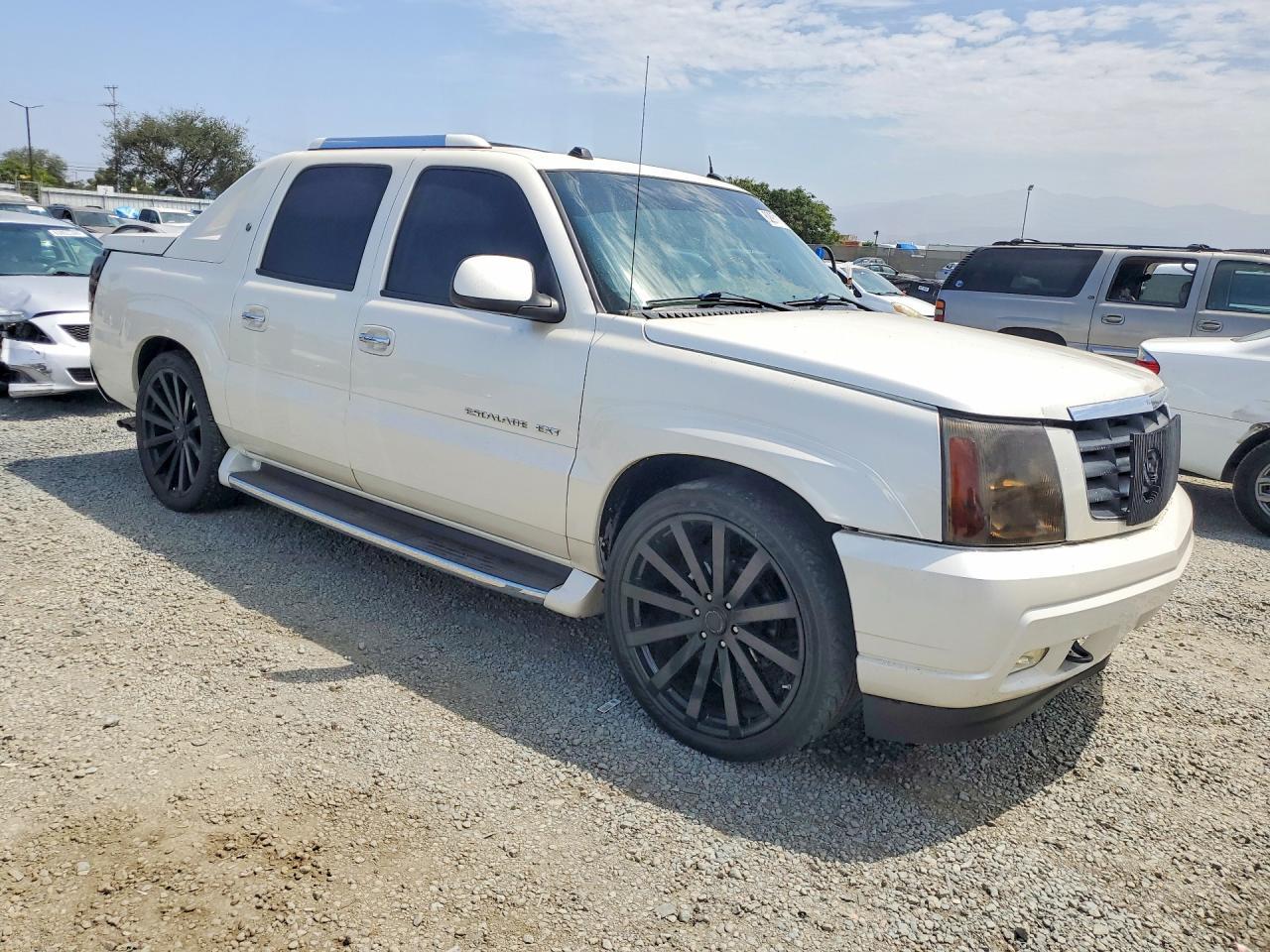 2004 Cadillac Escalade EXT