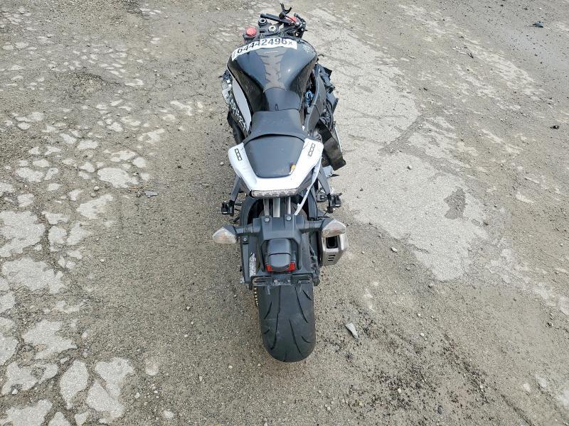 2013 Kawasaki ZX1000 J