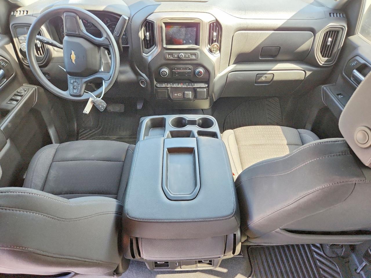 2025 Chevrolet Silverado C1500 Custom