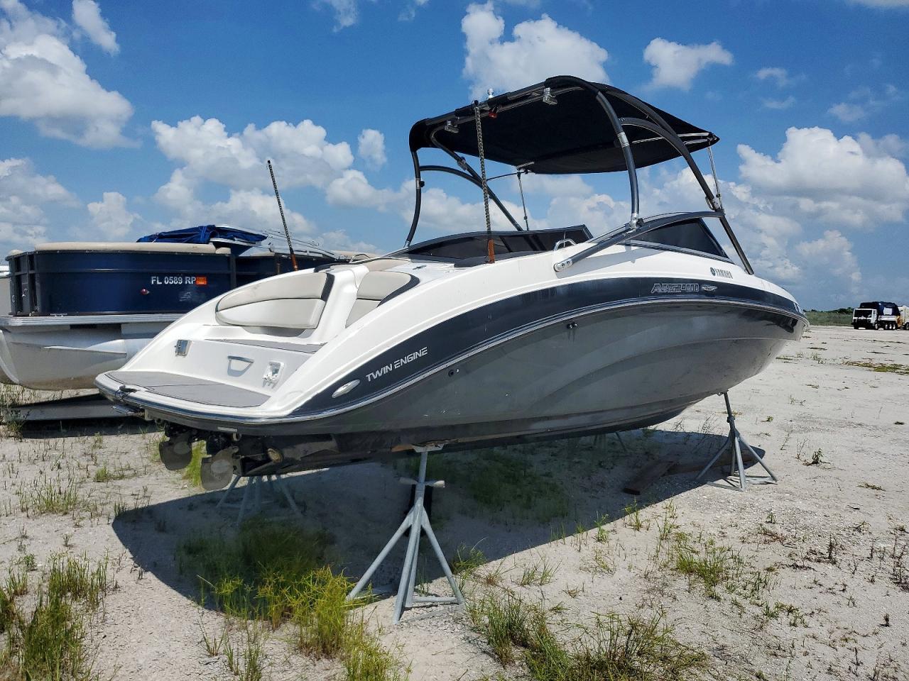 2013 Yamaha Boat-Boat