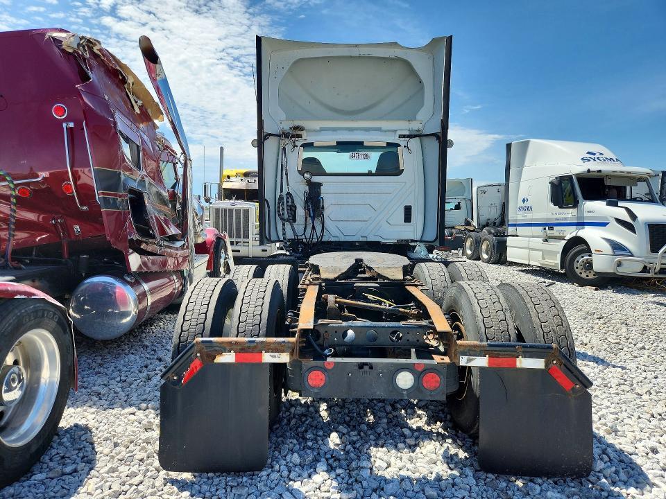 2016 International Prostar Semi Truck