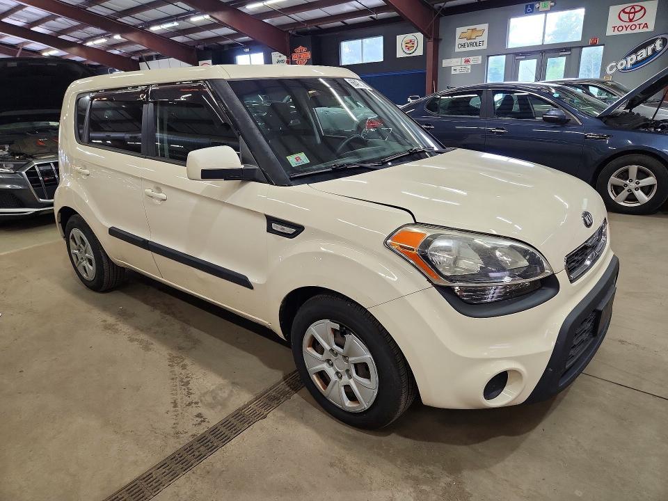 2013 KIA Soul Base