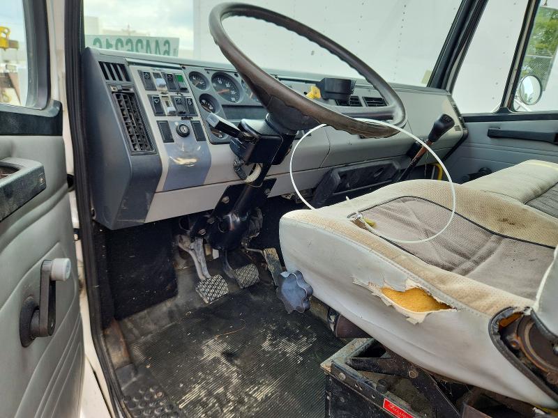 1997 Freightliner FL70 BOX Truck