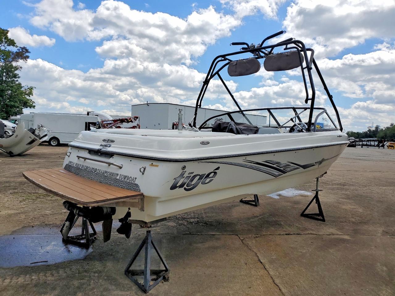 2001 Boat UK