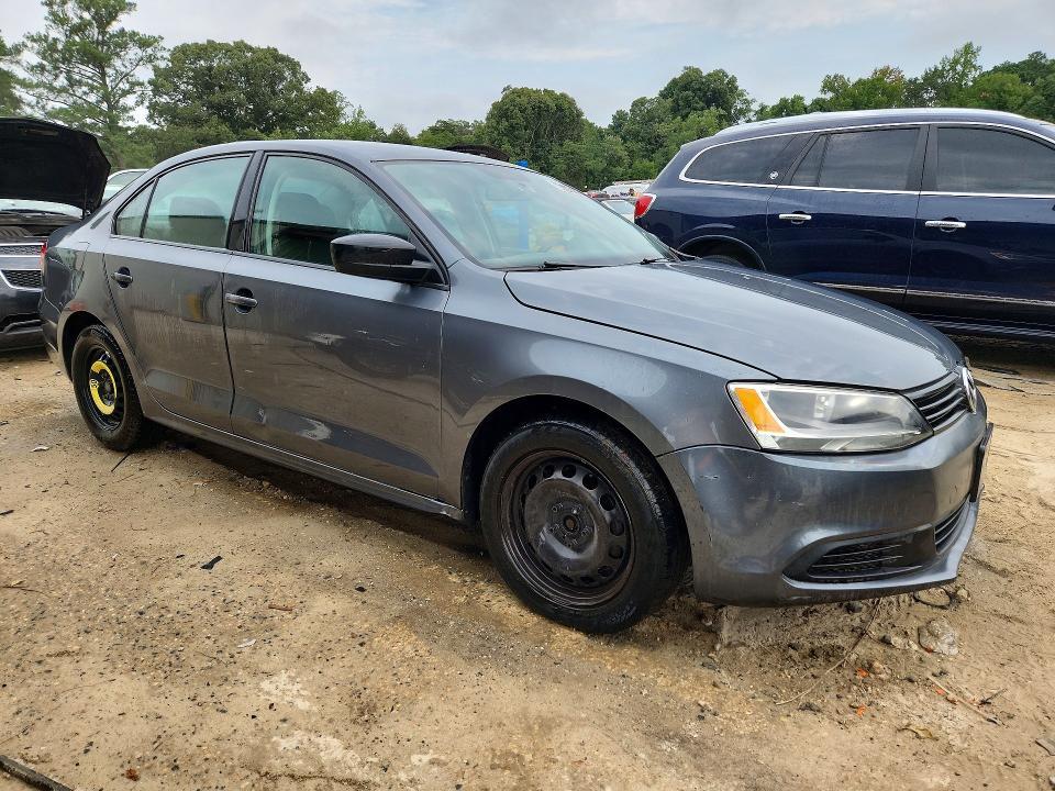 2013 Volkswagen Jetta Base