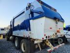 2016 Peterbilt 320