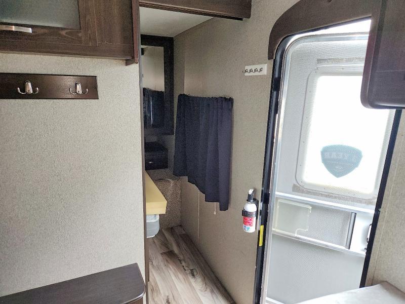 2019 Keystone Everst Se Recreational Vehicle (RV)