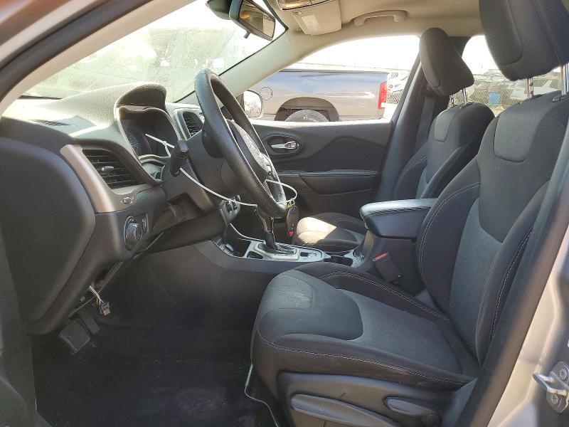 2016 Jeep Cherokee Sport