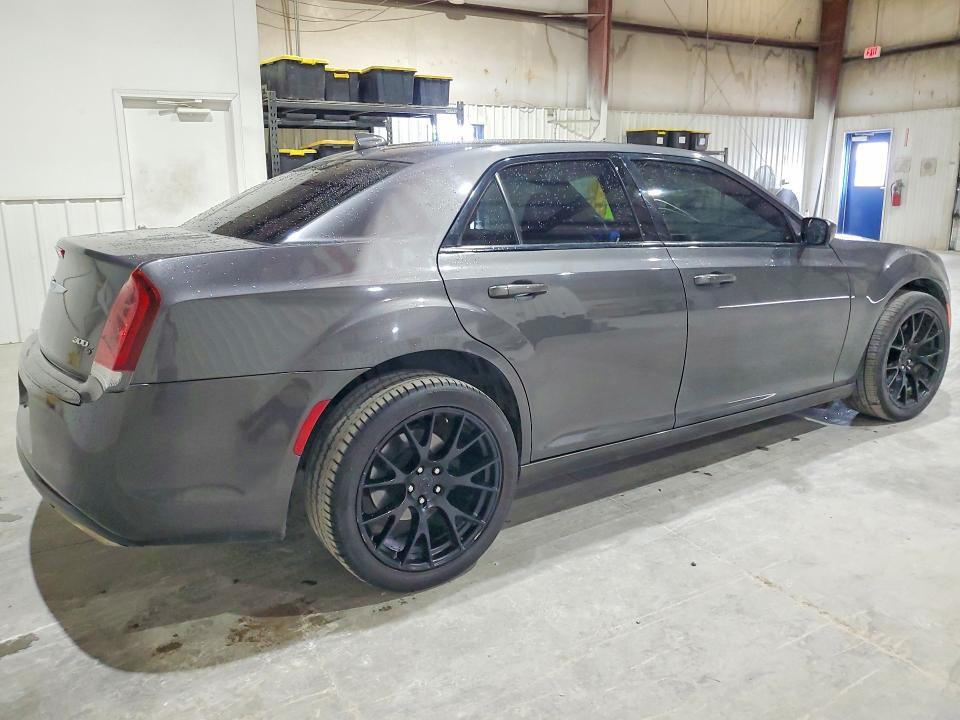 2019 Chrysler 300 s