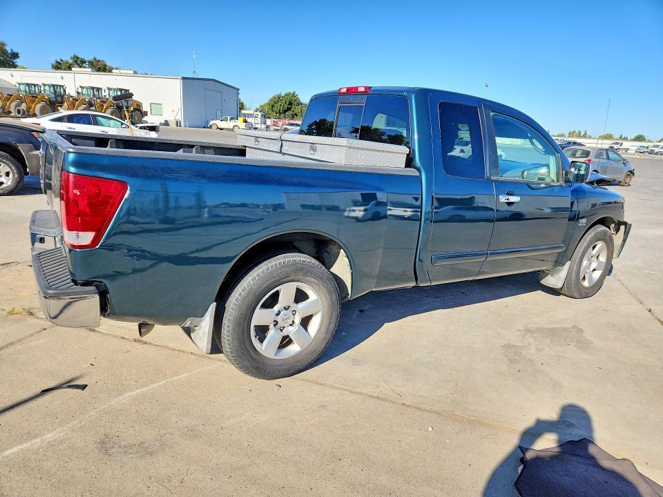 2004 Nissan Titan XE