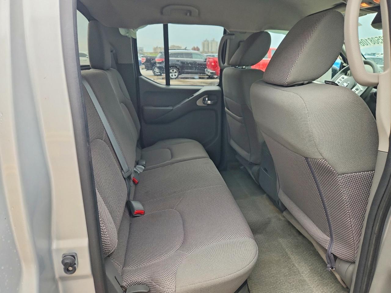 2016 Nissan Frontier SV