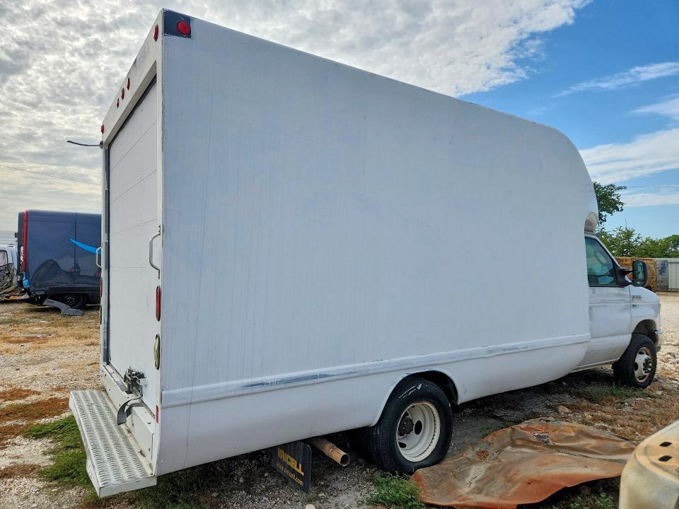 2017 Ford E-350 Delivery Truck