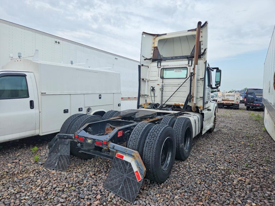 2016 Volvo VNL Semi Truck