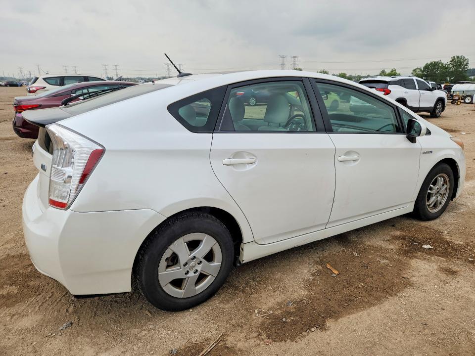 2010 Toyota Prius iii