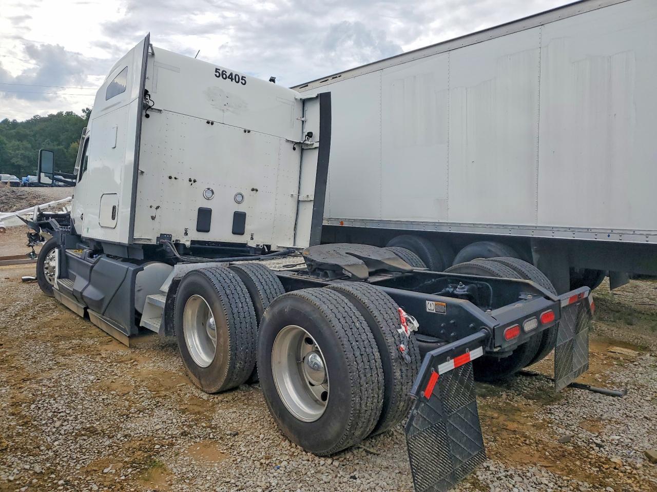 2026 Kenworth T680 Semi Truck