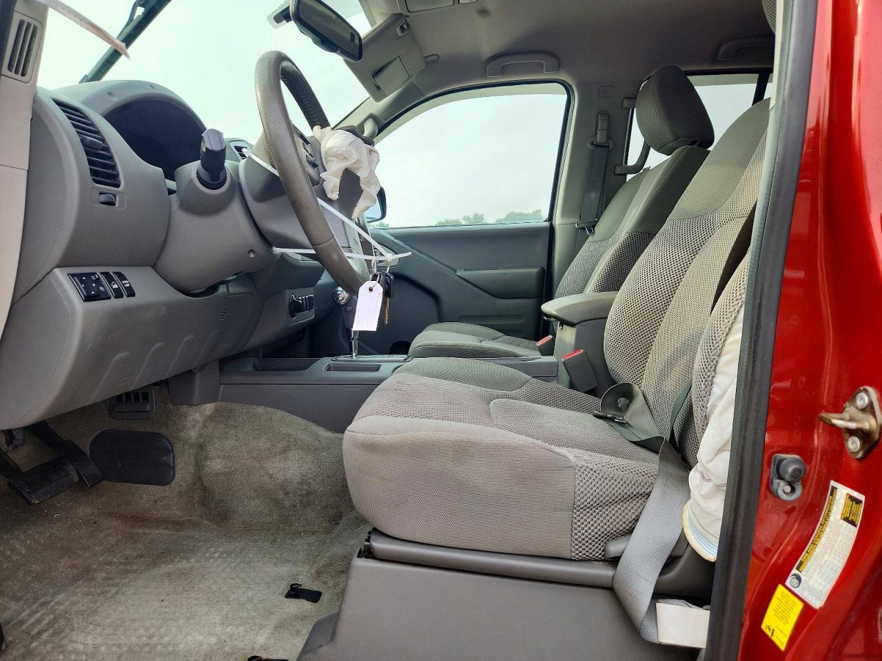 2016 Nissan Frontier SV