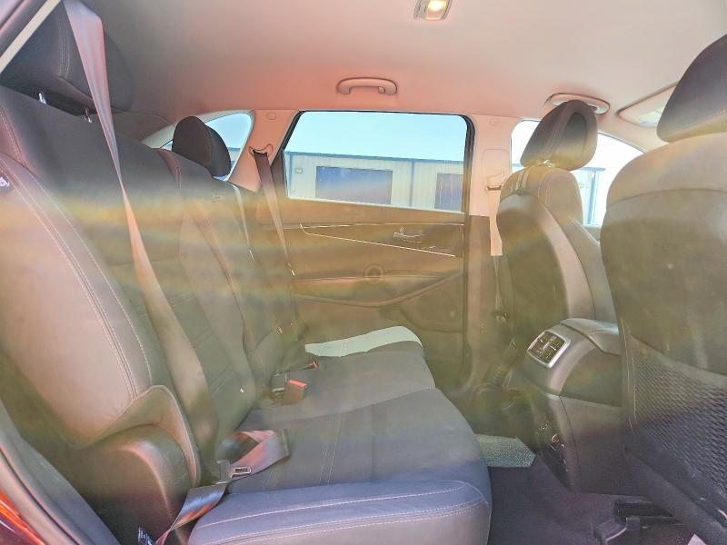 2016 KIA Sorento LX