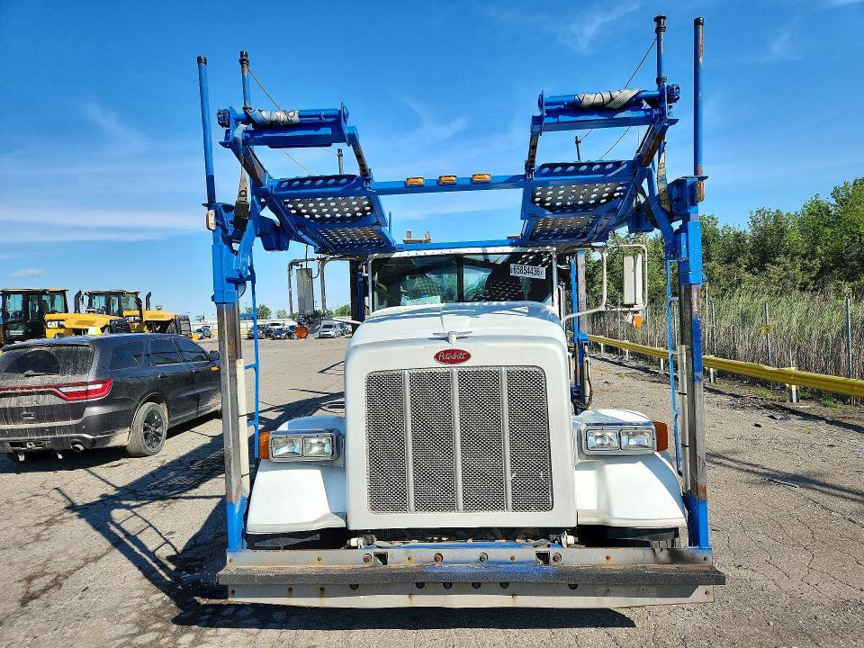 2012 Peterbilt 365 Car Hauler Truck