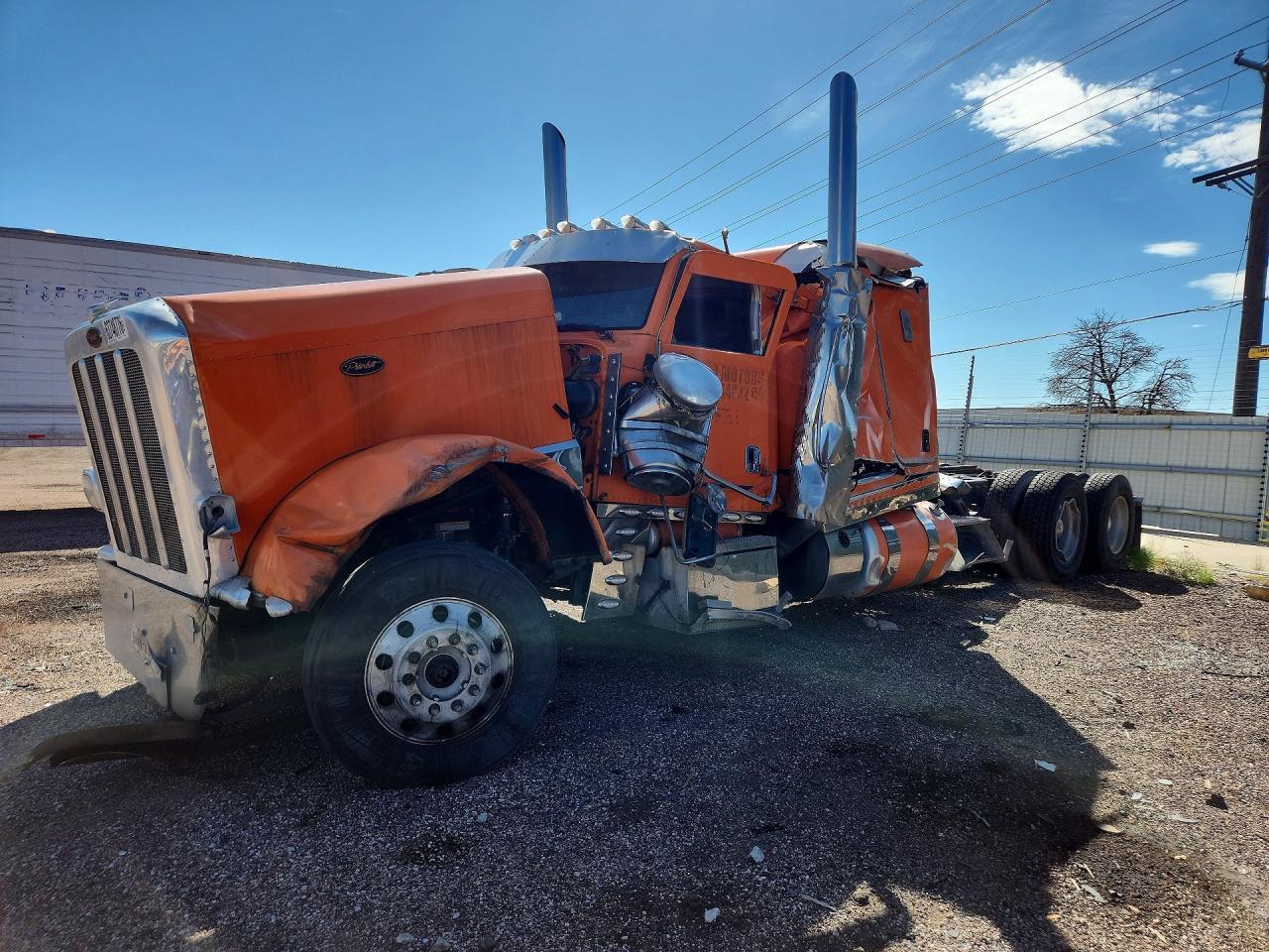 2018 Peterbilt 389 Semi Truck