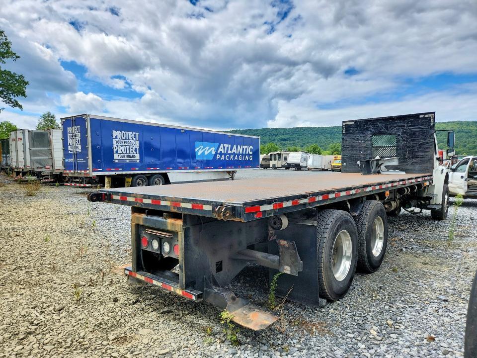 2020 Freightliner Business Class M2 Flatbed Truck