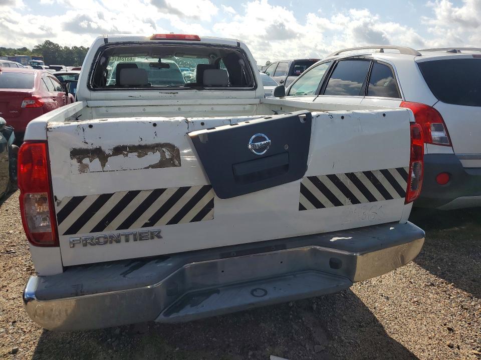 2015 Nissan Frontier S