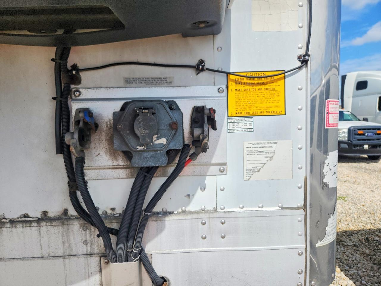 2011 Others 2011 Utility Refrigerated Van Trailer