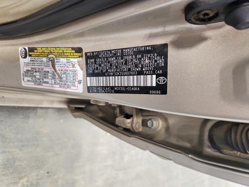 2005 Toyota Camry xle V6