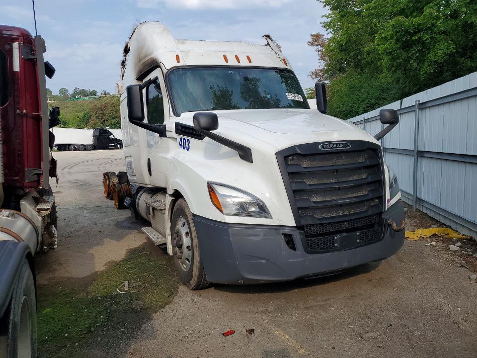 2019 Freightliner Cascadia 126 Semi Truck