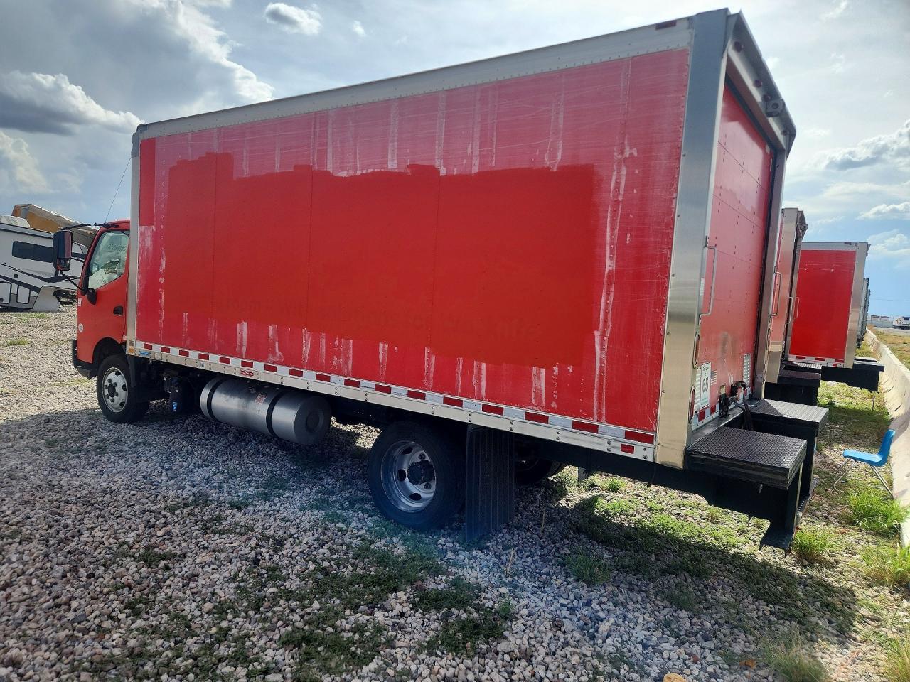 2018 Hino 195 BOX Truck