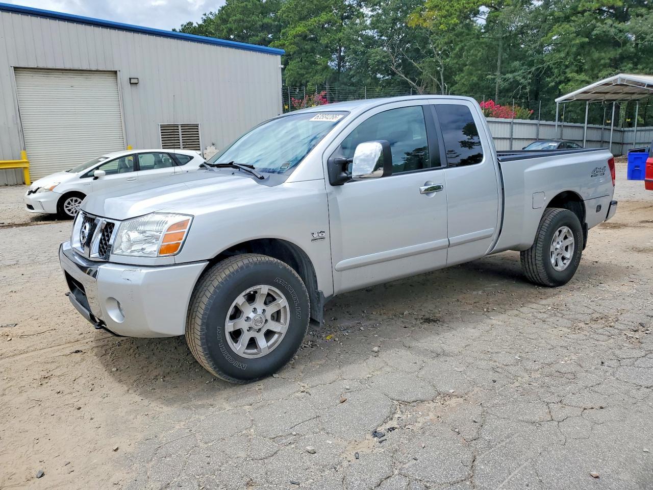 2004 Nissan Titan XE