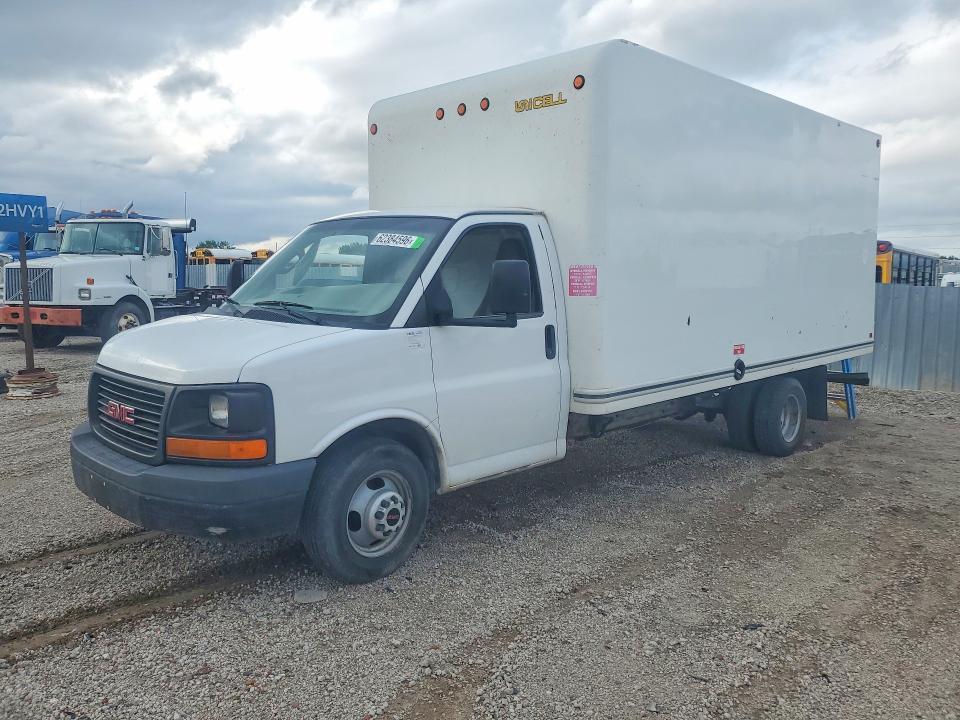 2017 GMC Savana BOX Truck