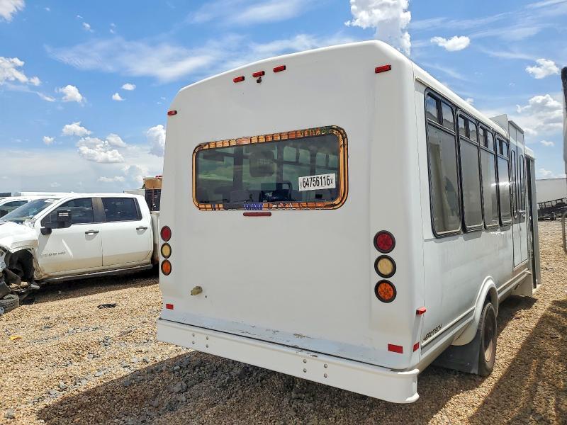 2012 Ford Econoline E450 Super Duty Cutaway Van