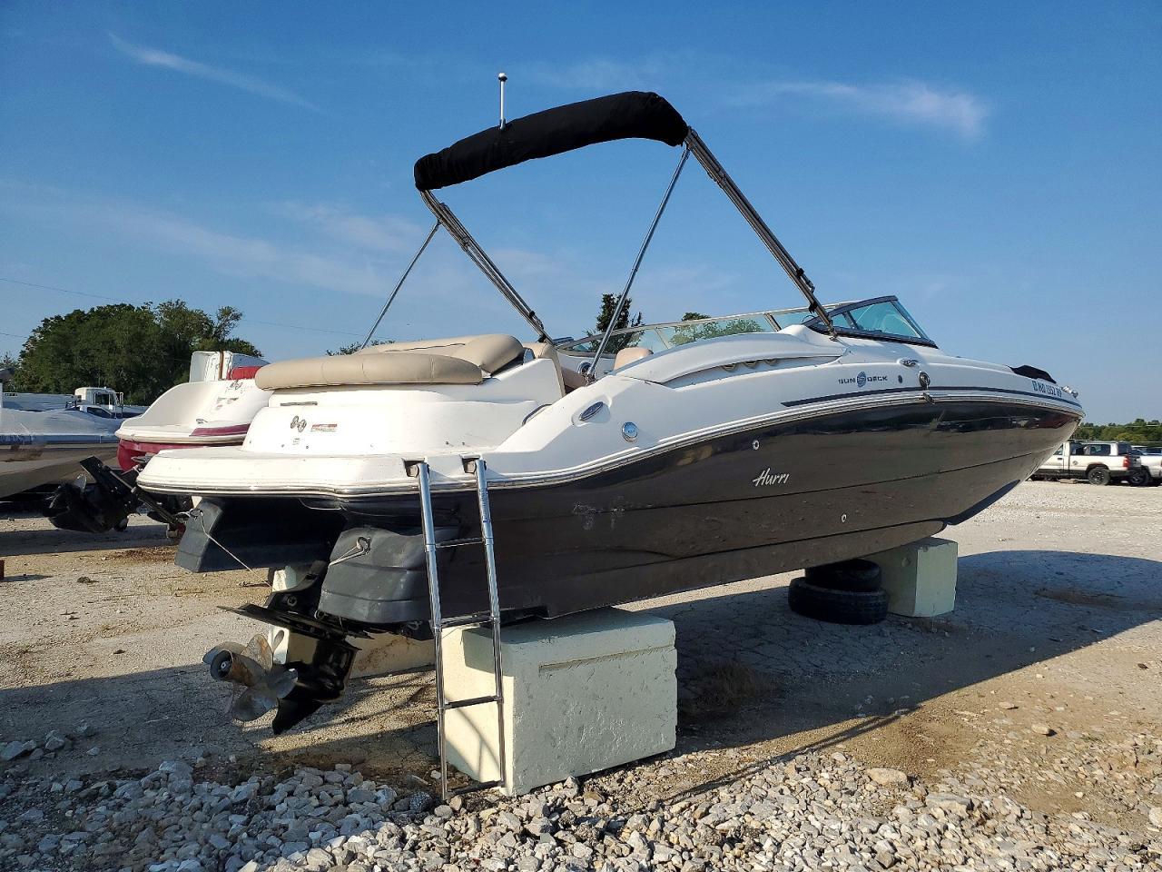 2014 Hurricane/godfrey Marine Sundeck 2600-Boat