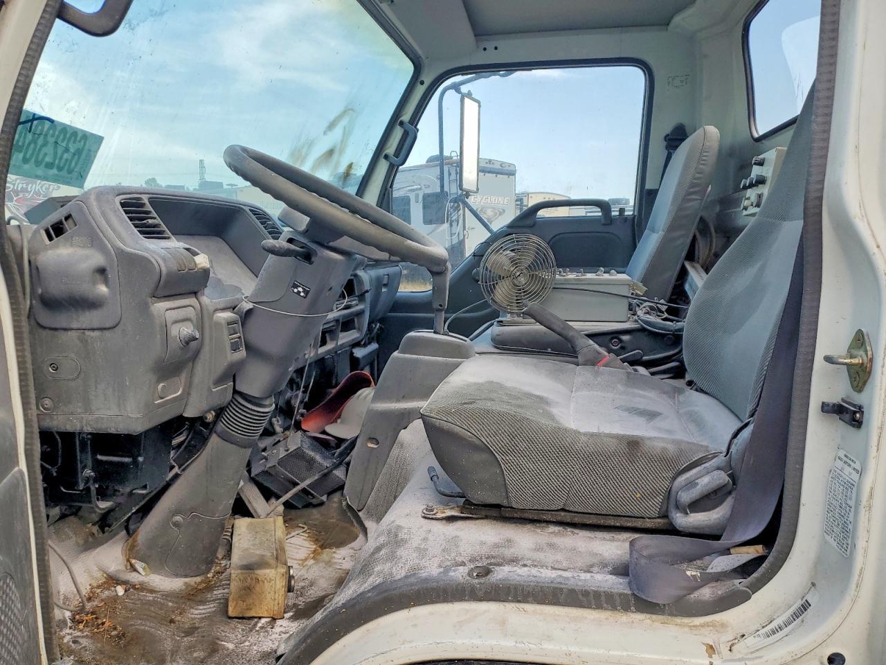 1997 GMC 4000 W4S042
