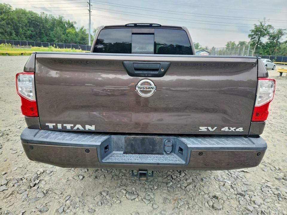 2018 Nissan Titan SV