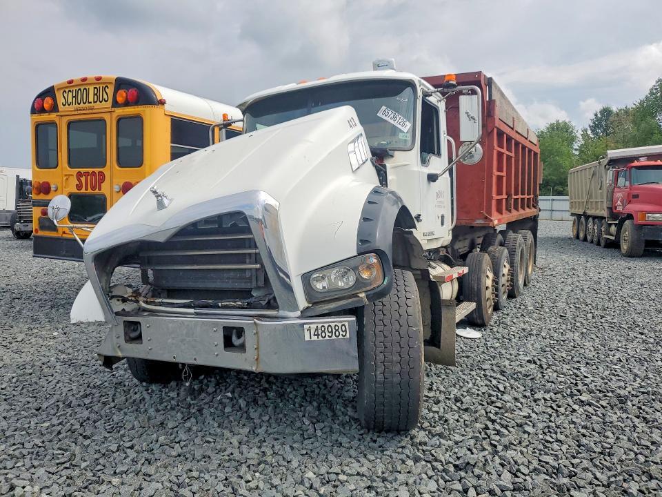 2007 Mack 700 CTP700