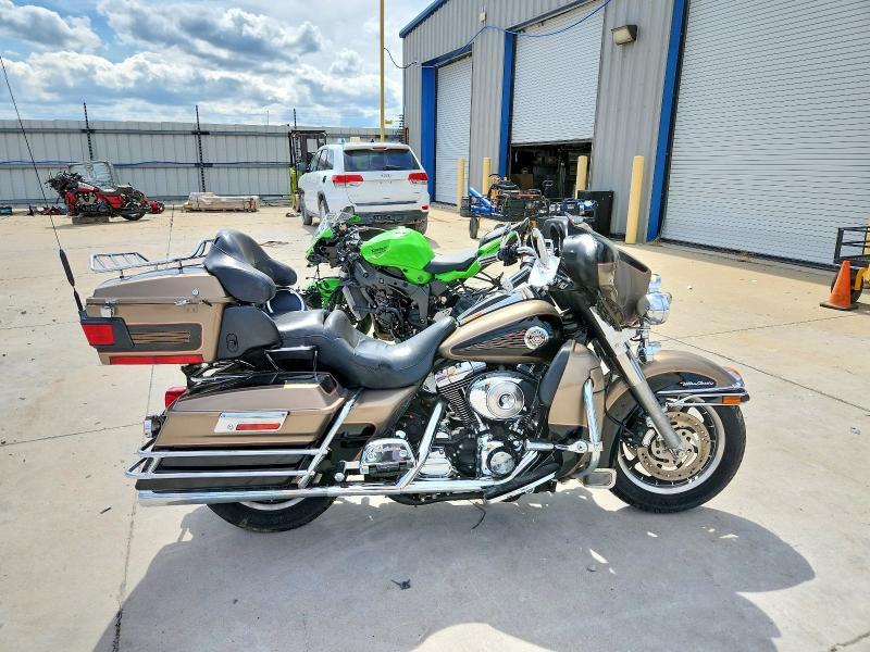 2004 Harley-Davidson Flhtcui