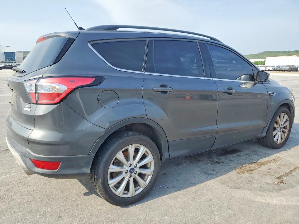 2018 Ford Escape sel