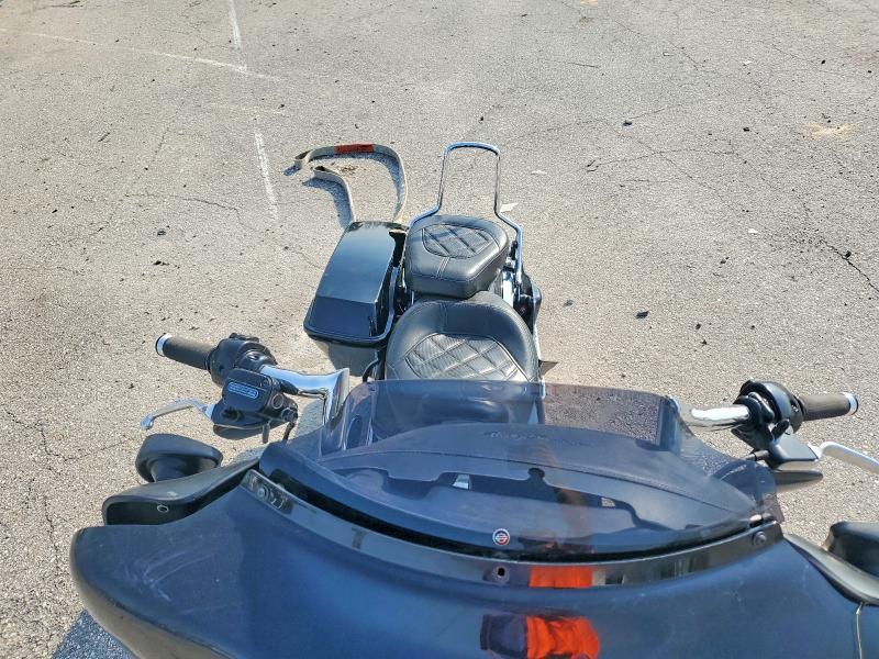2010 Harley-Davidson Flhx