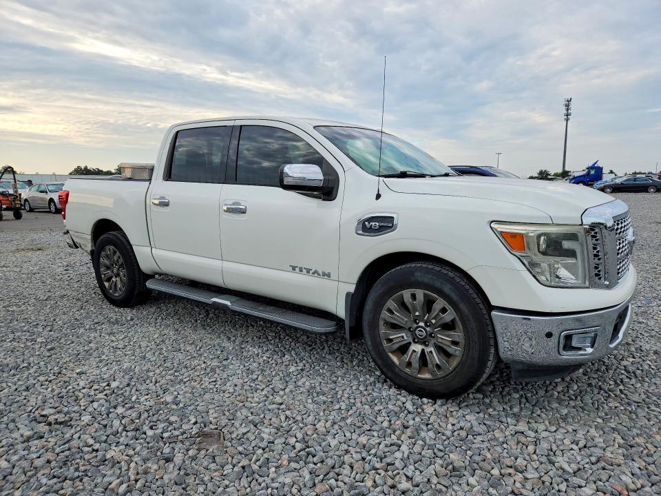 2017 Nissan Titan SL