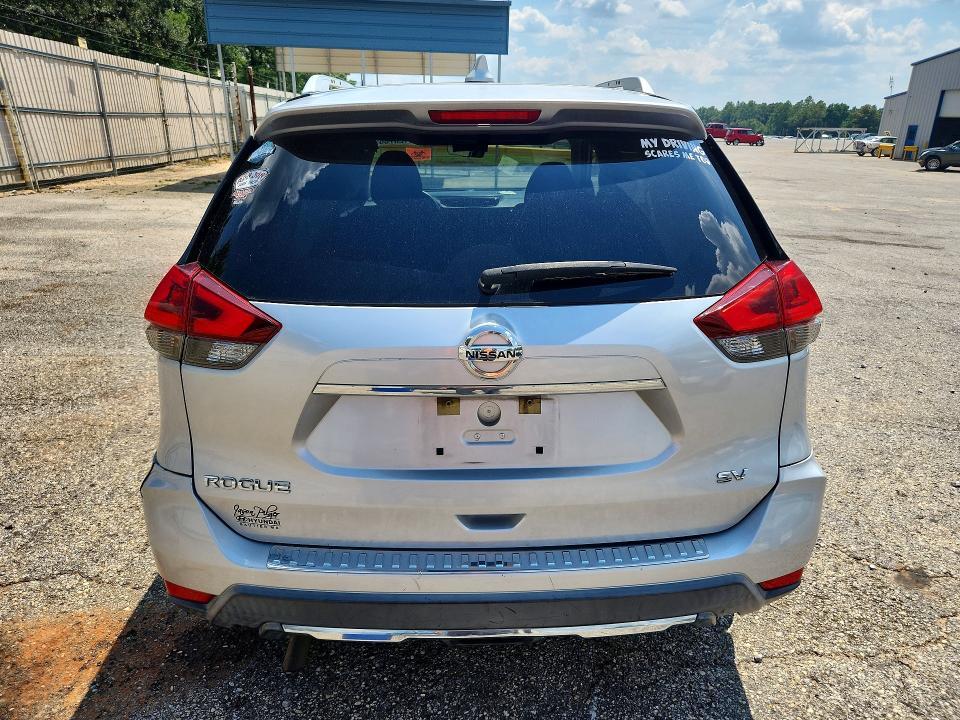 2018 Nissan Rogue sv