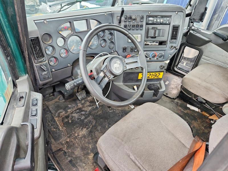 2018 Mack CXU612 Semi Truck