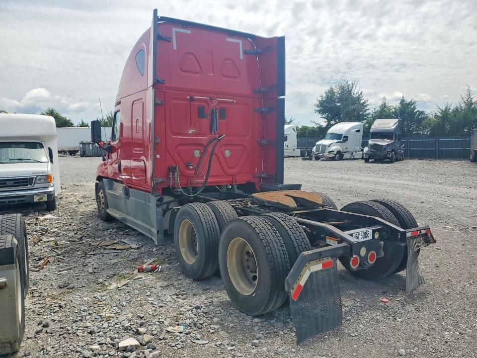 2015 Freightliner Cascadia 125