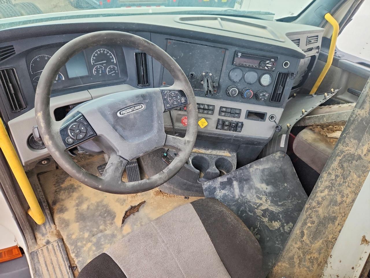 2021 Freightliner Cascadia 116 Truck Cab AND Chassis