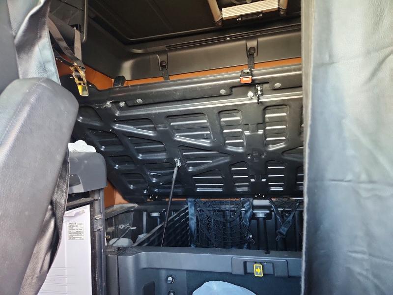 2020 Freightliner Cascadia 1-Semi Truck