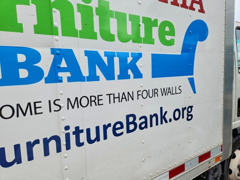 2015 Isuzu NPR HD BOX Truck